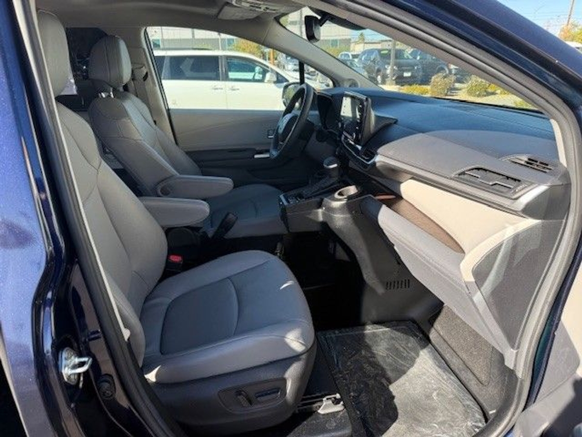 2024 TOYOTA SIENNA - Image 19