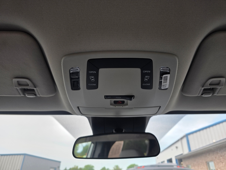 Celestial Silver Toyota Sienna image number 12