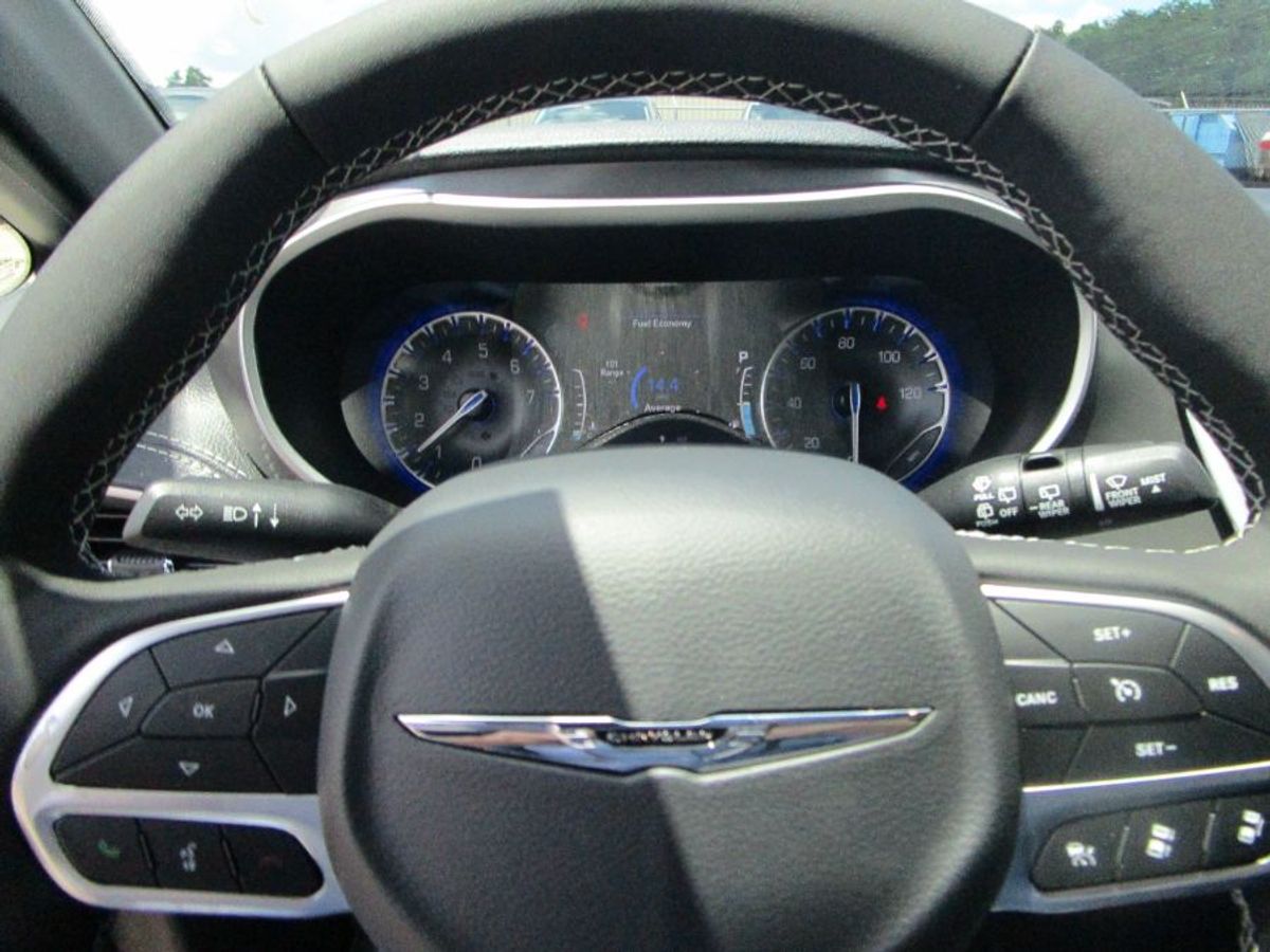 2025 CHRYSLER PACIFICA - Image 13