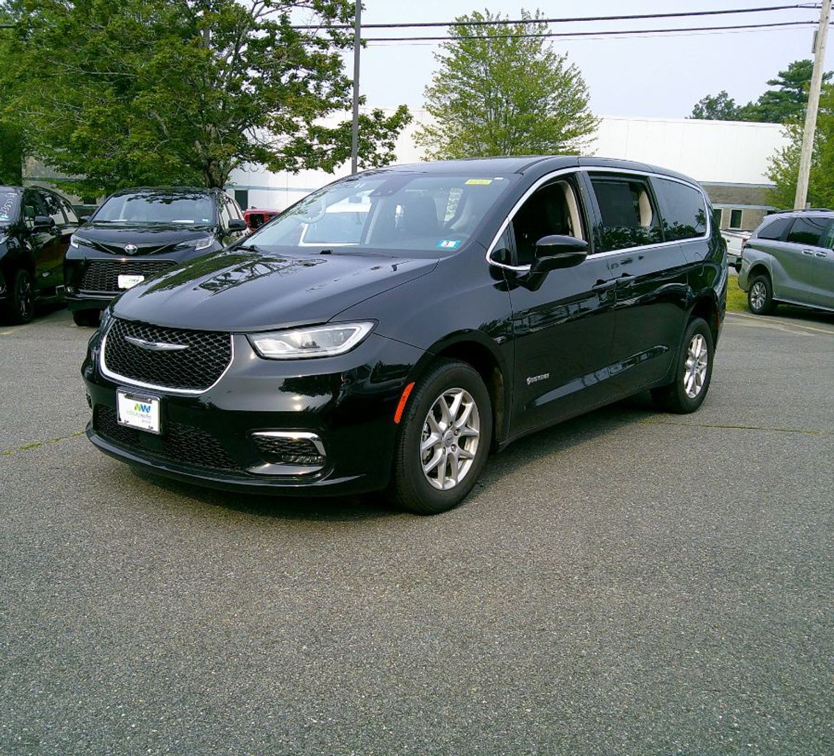 2024 CHRYSLER PACIFICA - Image 9