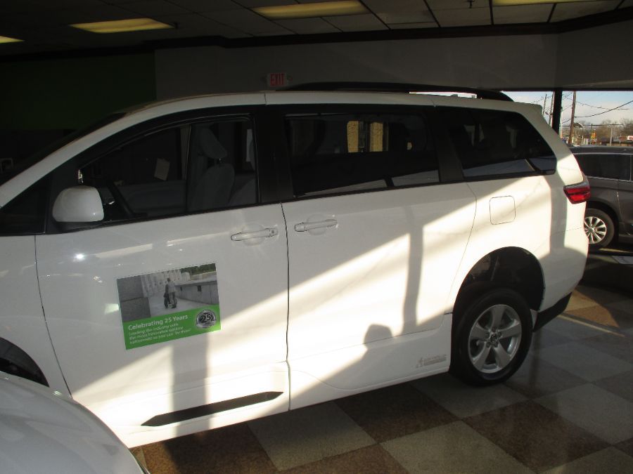 2020 TOYOTA SIENNA - Image 14