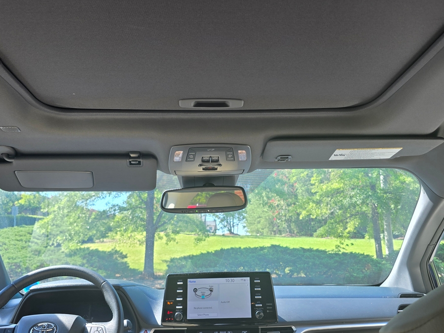 2021 Toyota Sienna XLE - Photo 13
