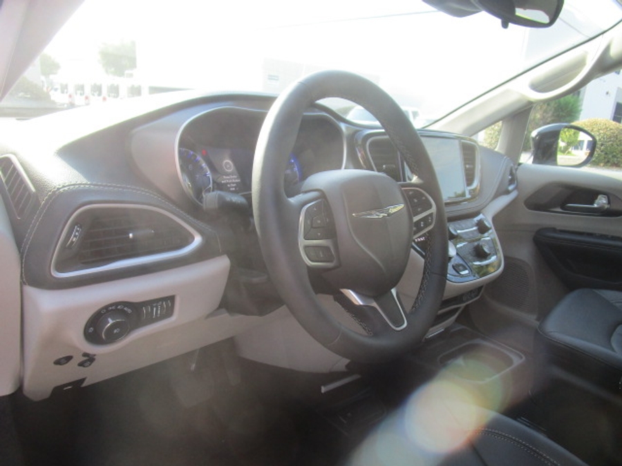 Used 2024 Chrysler Pacifica Touring L - VMI Side Entry In Floor Automatic Ramp