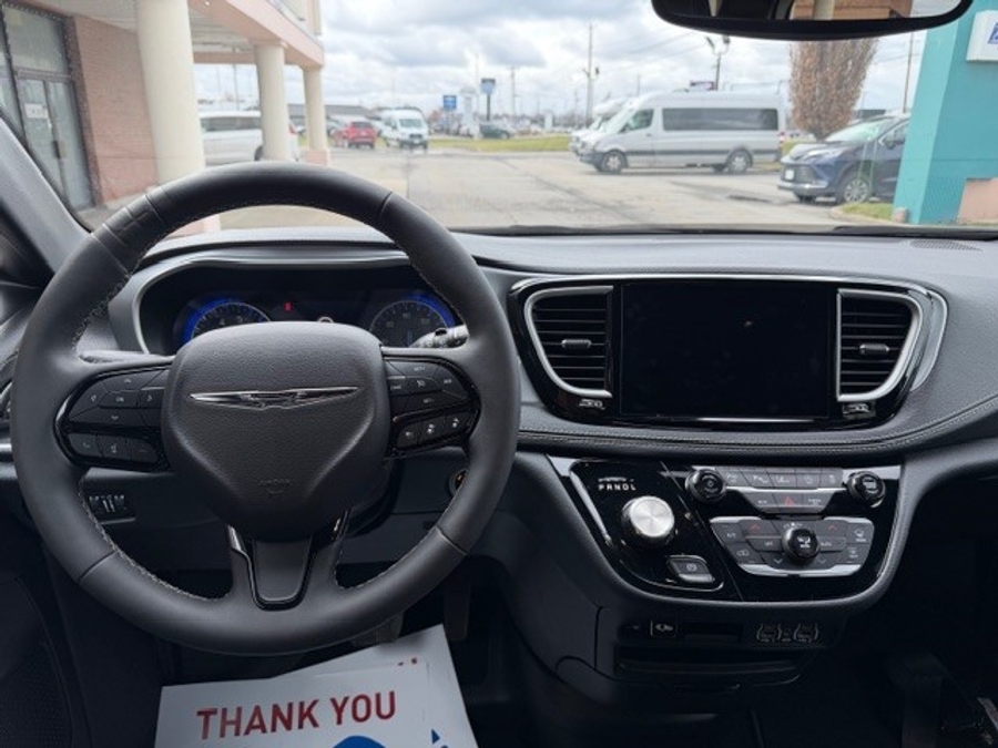 Used 2024 Chrysler Pacifica Touring L - BraunAbility Side Entry Entry Fold Out Automatic Ramp