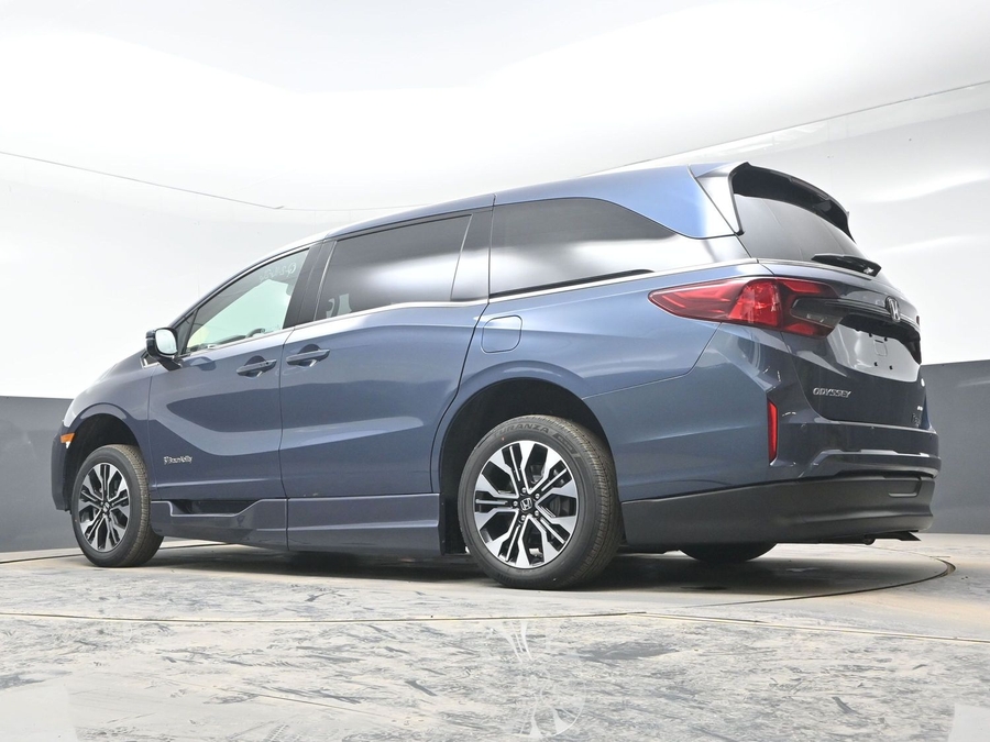 New 2026 Honda Odyssey Elite - BraunAbility Side Entry Entry In Floor Automatic Ramp