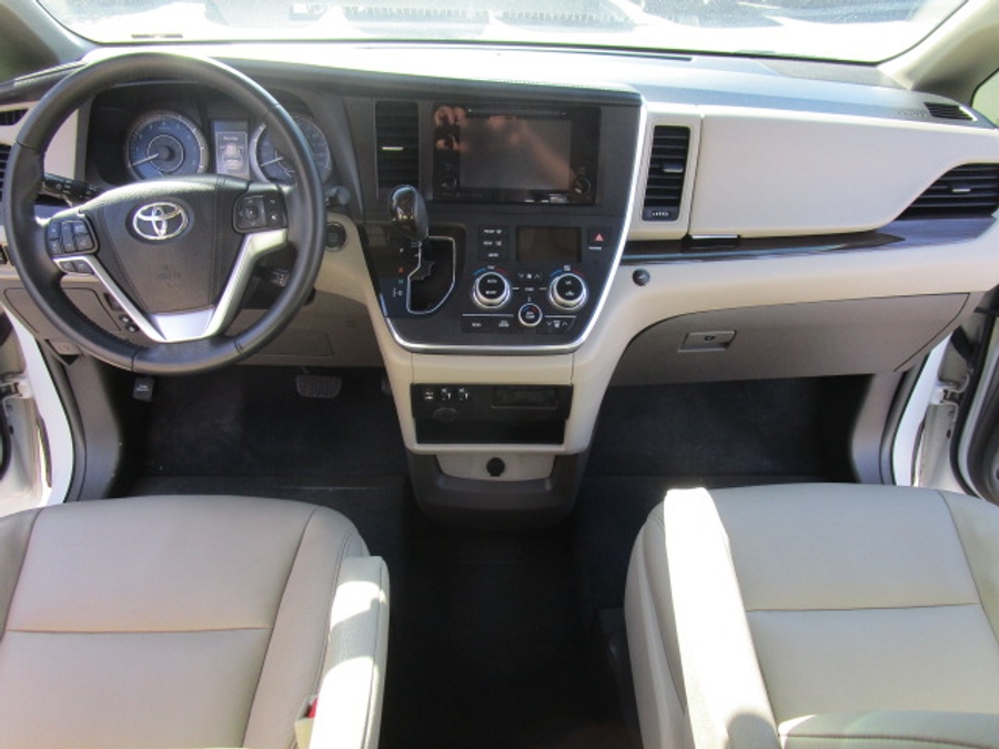 Used 2017 Toyota Sienna XLE Base - VMI Side Entry Entry In Floor Automatic Ramp