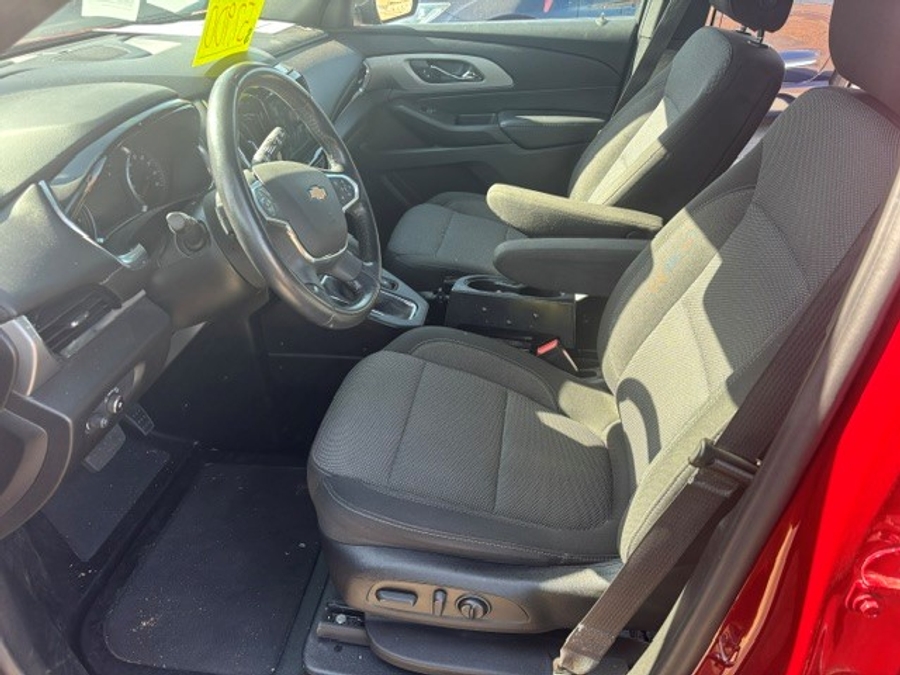Used 2022 Chevrolet Traverse 1LT - BraunAbility Side Entry In Floor Automatic Ramp