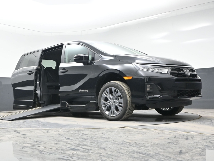 New 2026 Honda Odyssey Touring - BraunAbility Side Entry In Floor Automatic Ramp