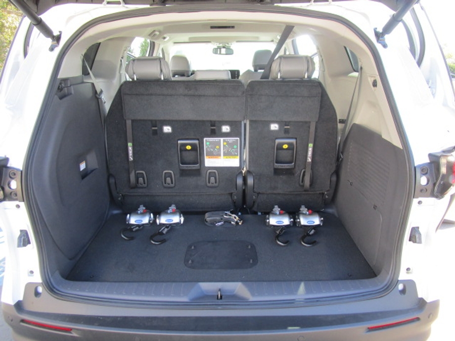 Used 2022 Toyota Sienna Hybrid XLE Base - BraunAbility Side Entry Entry Fold Out Automatic Ramp