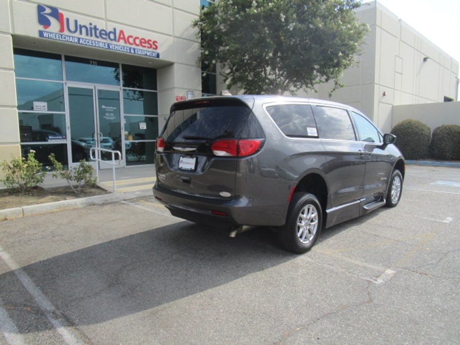 Used 2022 Chrysler Voyager LX - BraunAbility Side Entry Fold Out Automatic Ramp