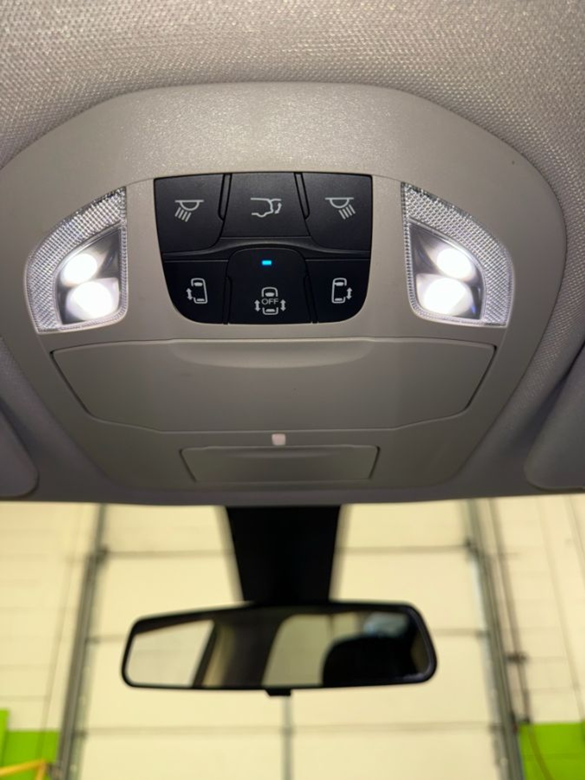 2022 CHRYSLER VOYAGER - Image 18