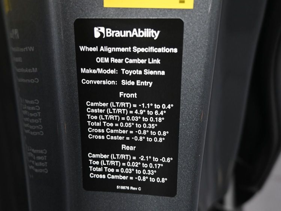 2026 Toyota Sienna XLE - Photo 10