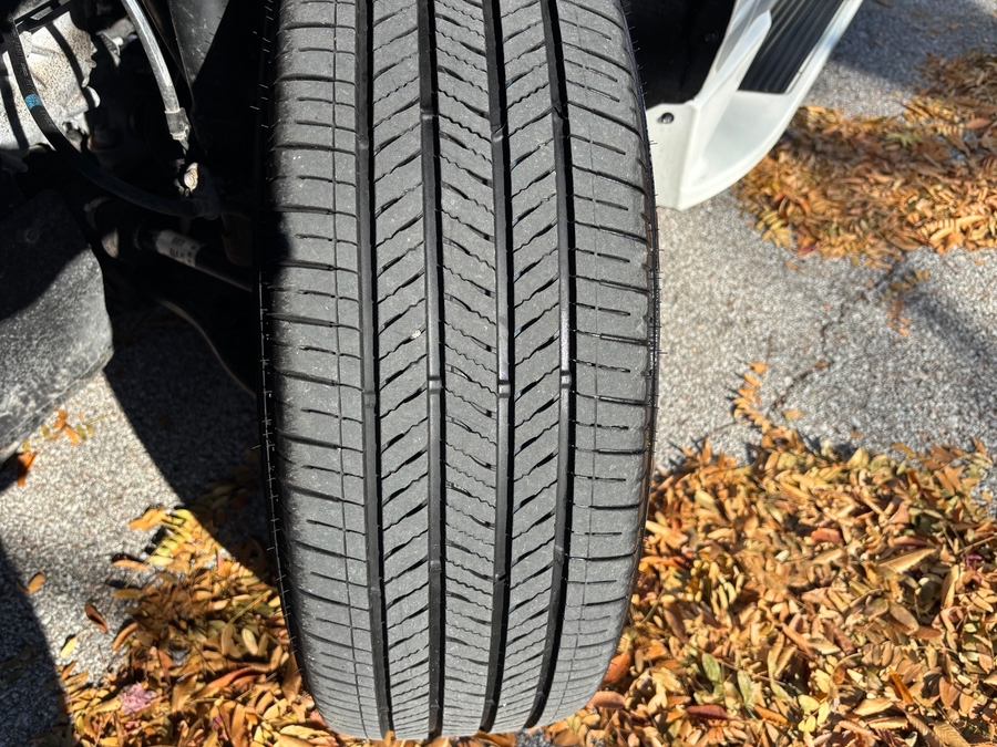 Used 2021 Toyota Sienna Hybrid XLE Base - BraunAbility Side Entry Entry Fold Out Automatic Ramp