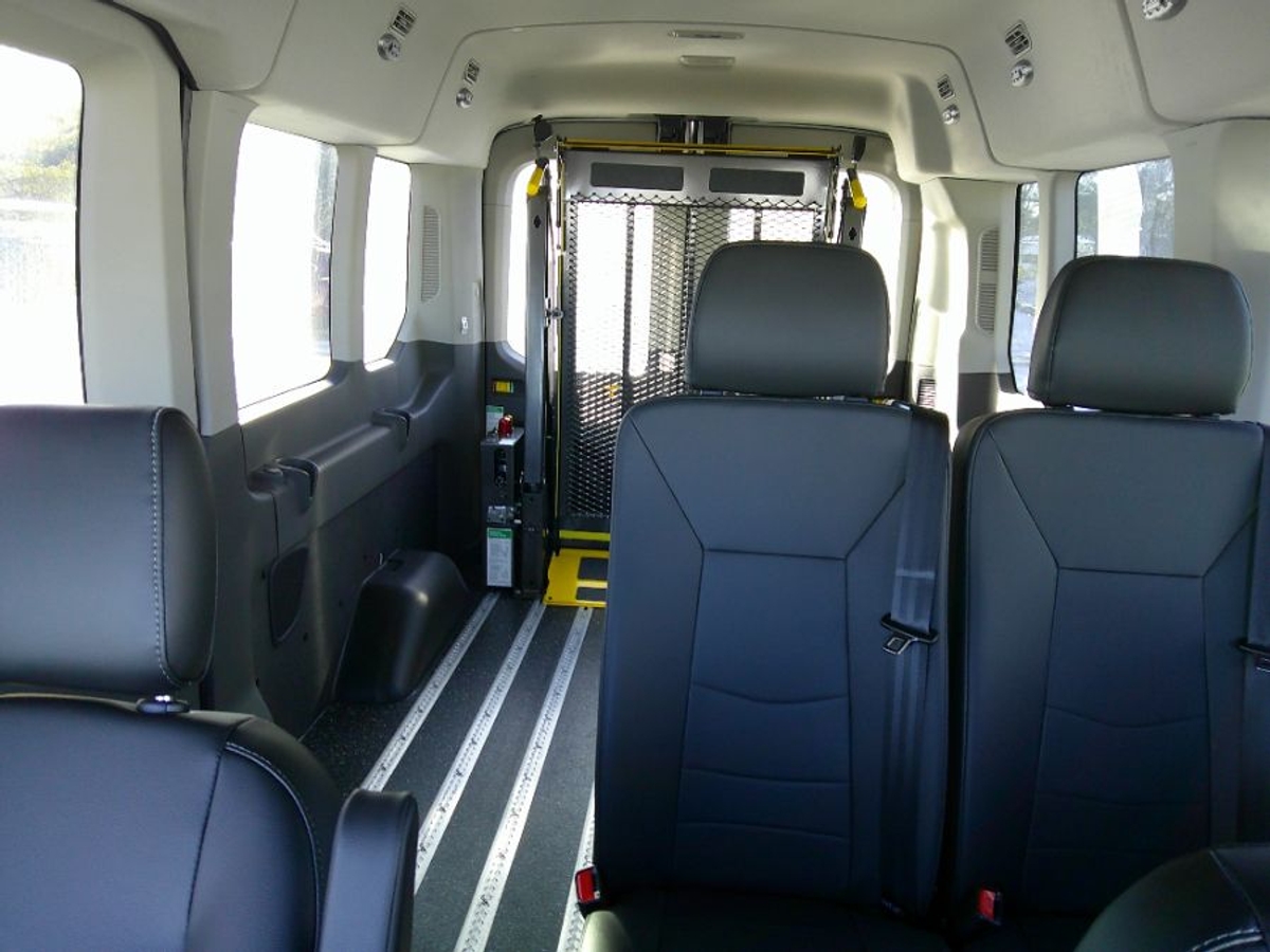 White Ford T350 image number 17