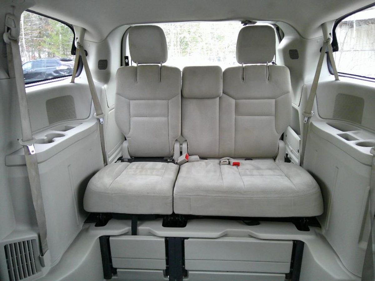 2016 DODGE GRAND CARAVAN - Image 18