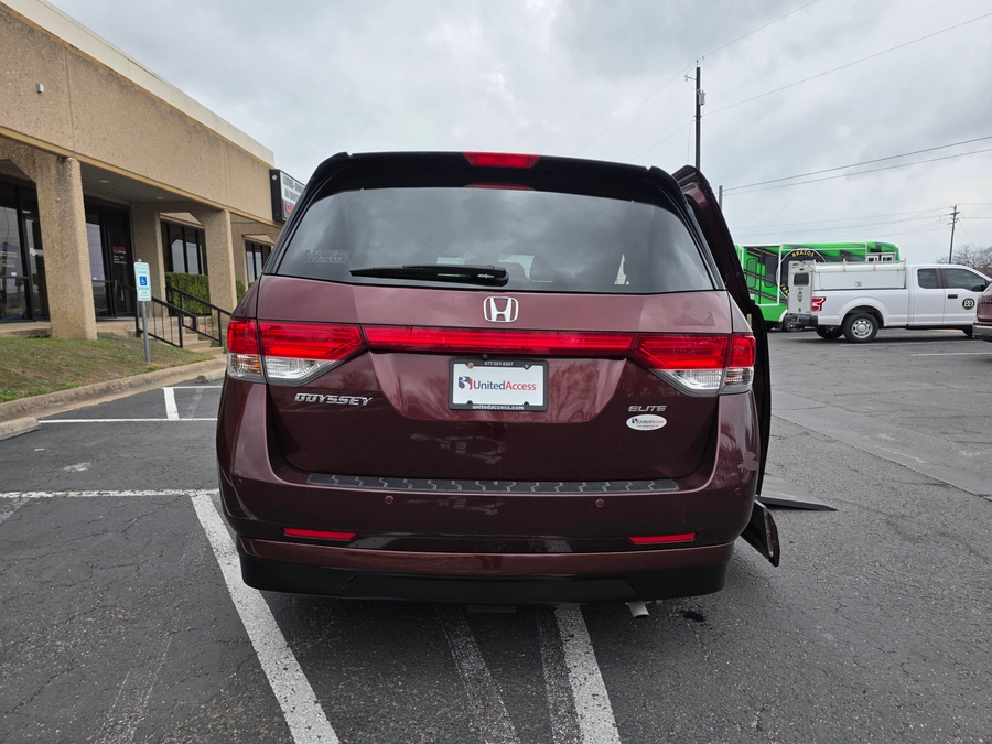 Used 2017 Honda Odyssey Elite - VMI Side Entry Entry In Floor Automatic Ramp