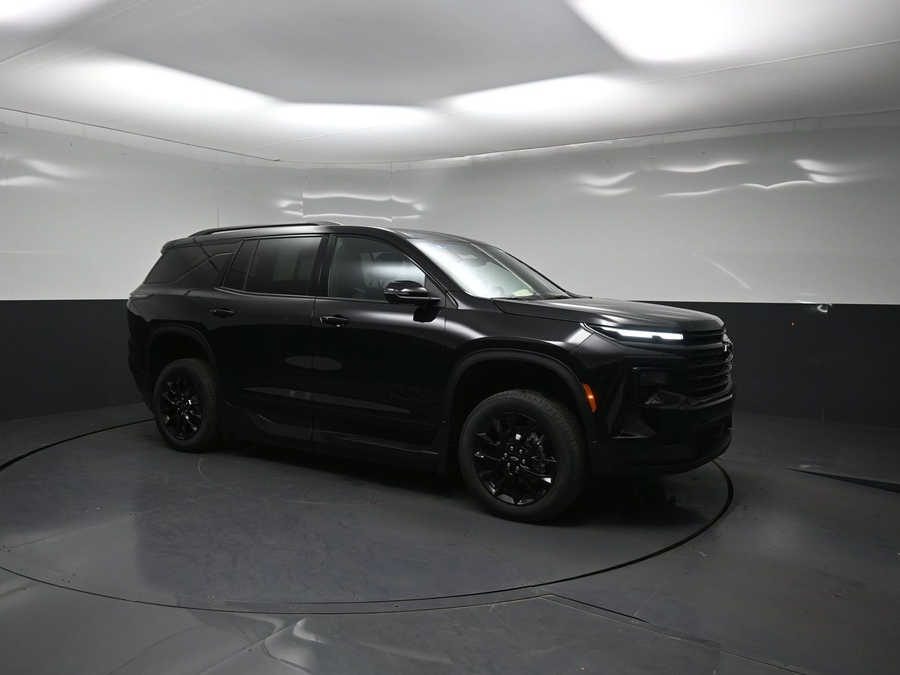 New 2026 Chevrolet Traverse 1LT Midnight - BraunAbility Side Entry In Floor Automatic Ramp