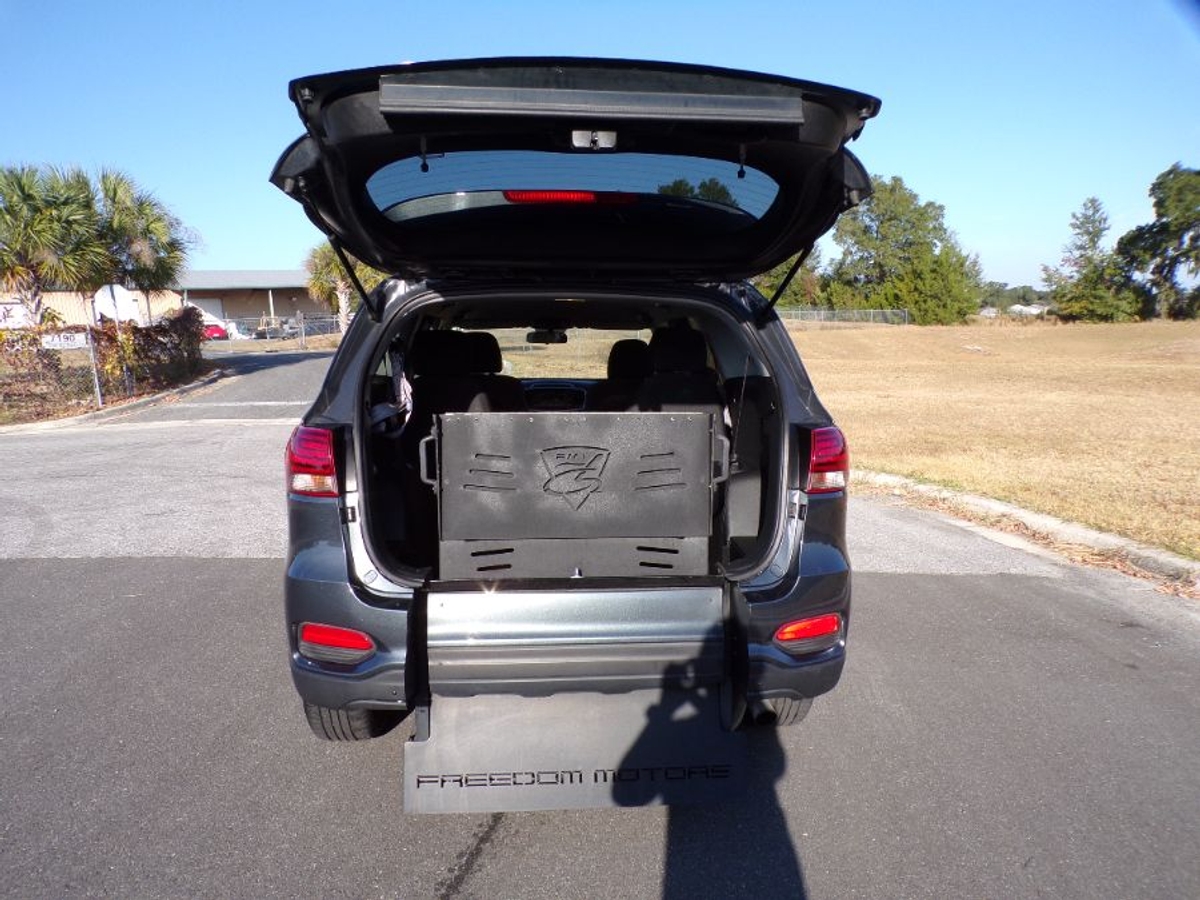 2020 KIA SORENTO - Image 13