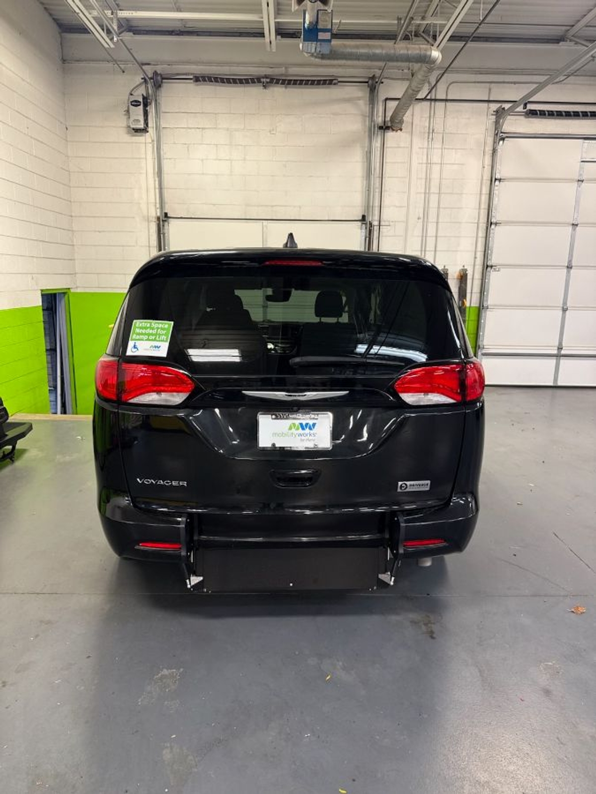 2024 CHRYSLER VOYAGER - Image 6