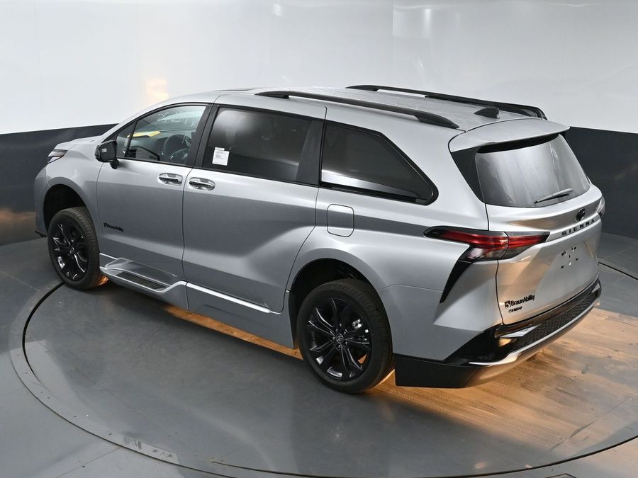 New 2025 Toyota Sienna Hybrid XSE Sport - BraunAbility Side Entry Entry Fold Out Automatic Ramp