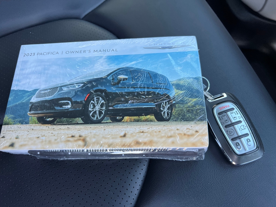 Used 2023 Chrysler Pacifica Touring L Safety - BraunAbility Side Entry Entry In Floor Automatic Ramp