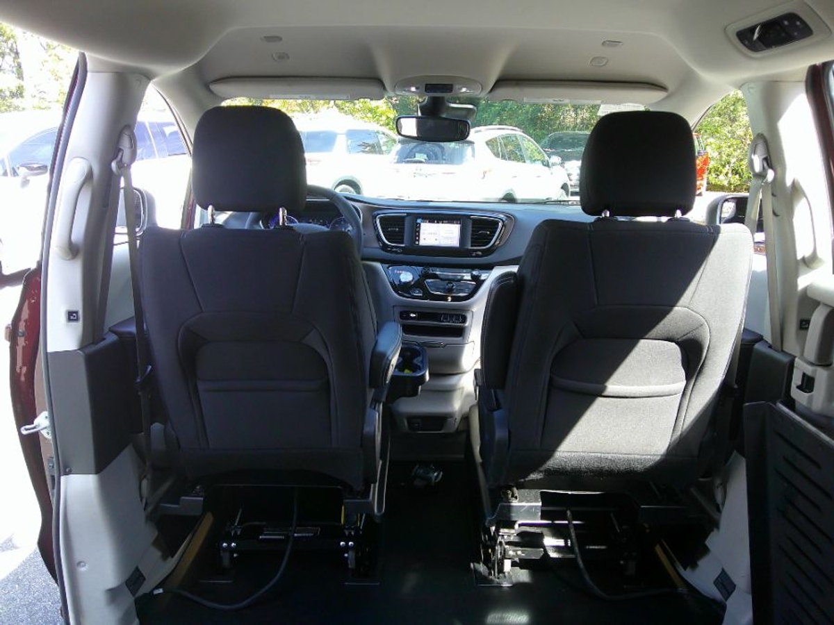 2023 CHRYSLER VOYAGER - Image 16