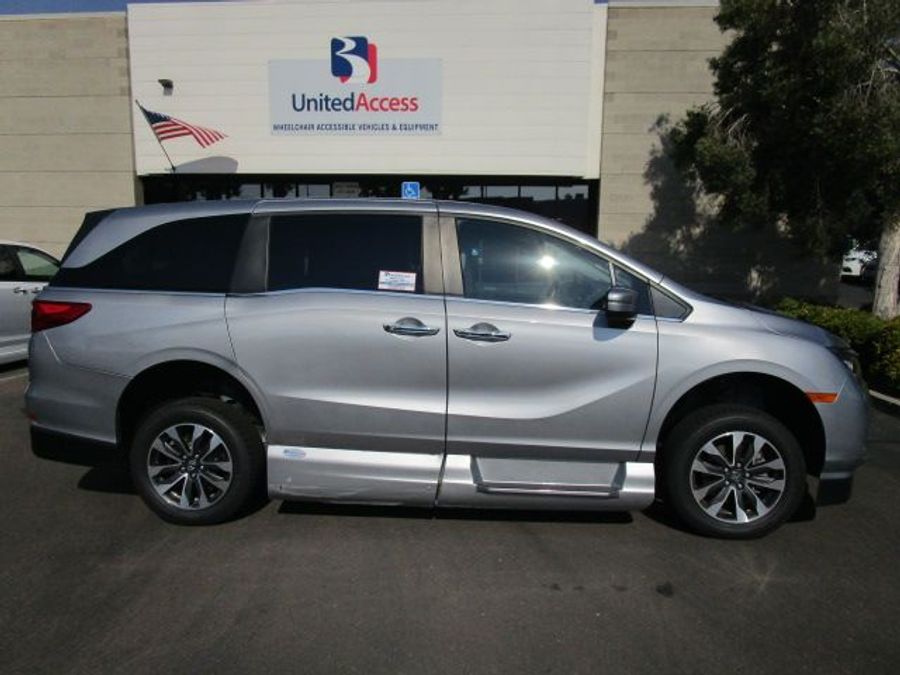 Used 2022 Honda Odyssey  - VMI Side Entry Entry In Floor Automatic Ramp