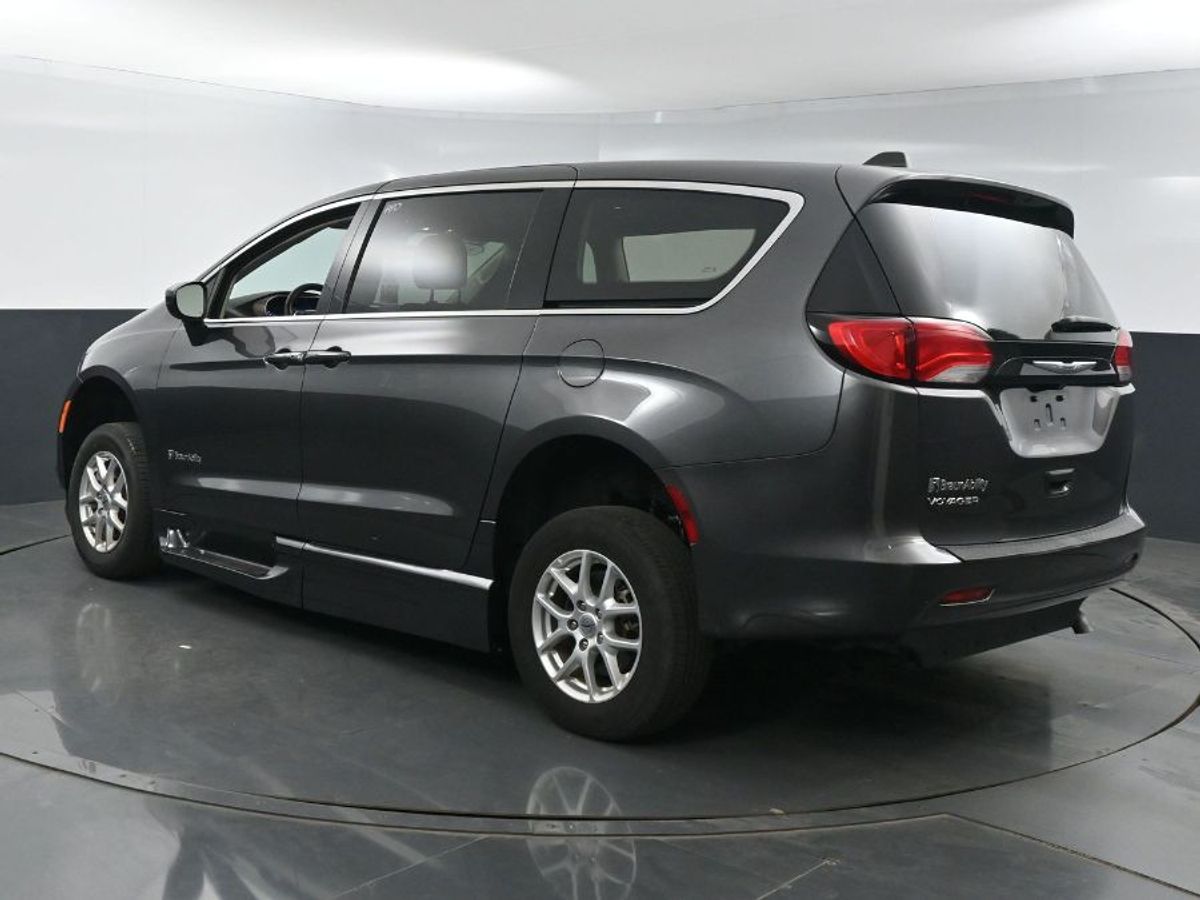 2023 CHRYSLER VOYAGER - Image 5