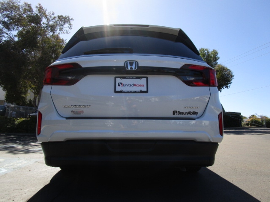 New 2026 Honda Odyssey Sport - BraunAbility Side Entry In Floor Automatic Ramp