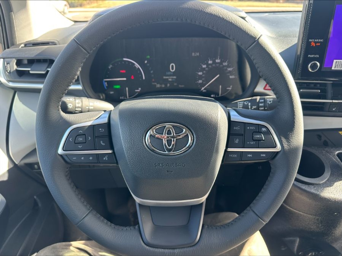 2025 TOYOTA SIENNA - Image 13