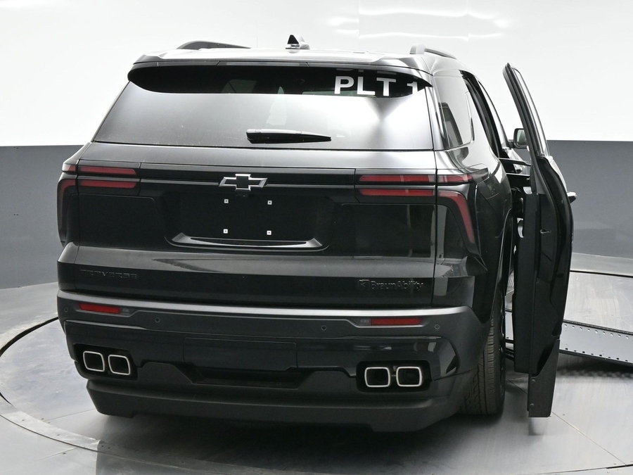 New 2025 Chevrolet Traverse 1LT Midnight - BraunAbility Side Entry Entry In Floor Automatic Ramp