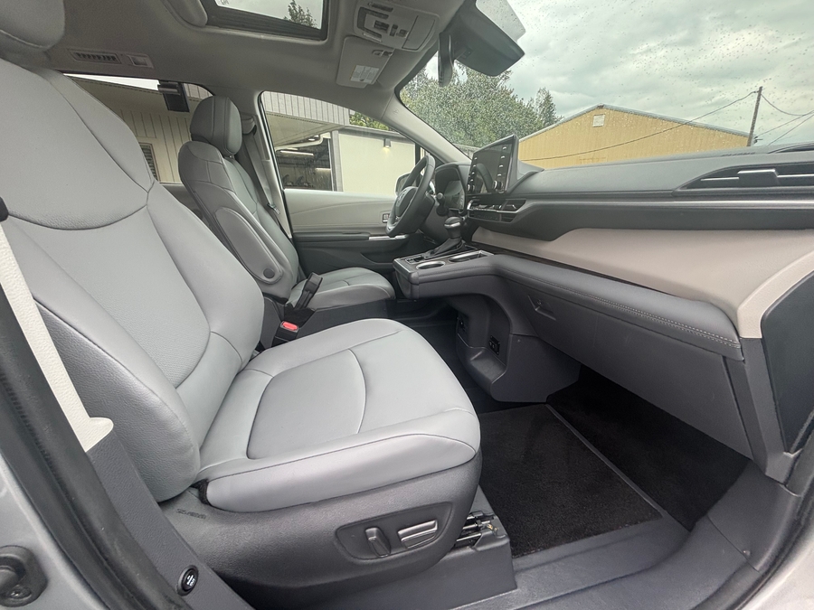 Used 2024 Toyota Sienna Hybrid XLE AWD - VMI Side Entry Entry In Floor Automatic Ramp