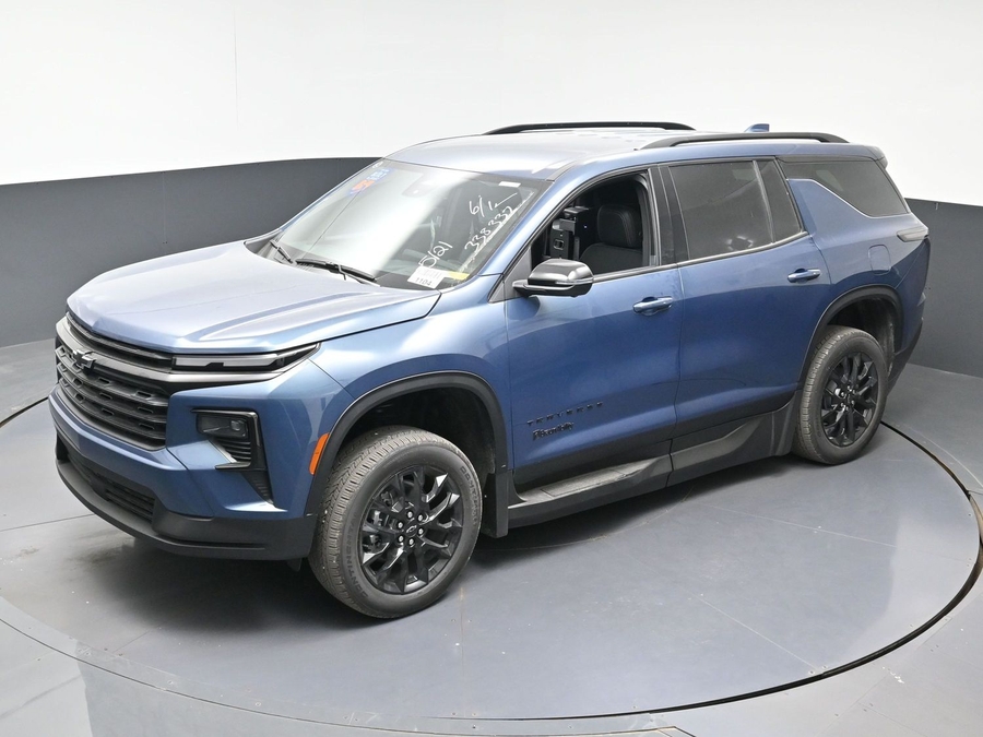 New 2026 Chevrolet Traverse 1LT Midnight - BraunAbility Side Entry Entry In Floor Automatic Ramp