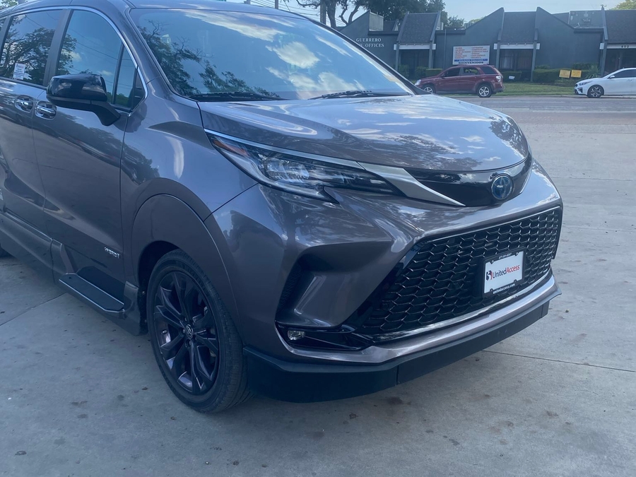 Used 2021 Toyota Sienna Hybrid XSE - VMI Side Entry In Floor Automatic Ramp