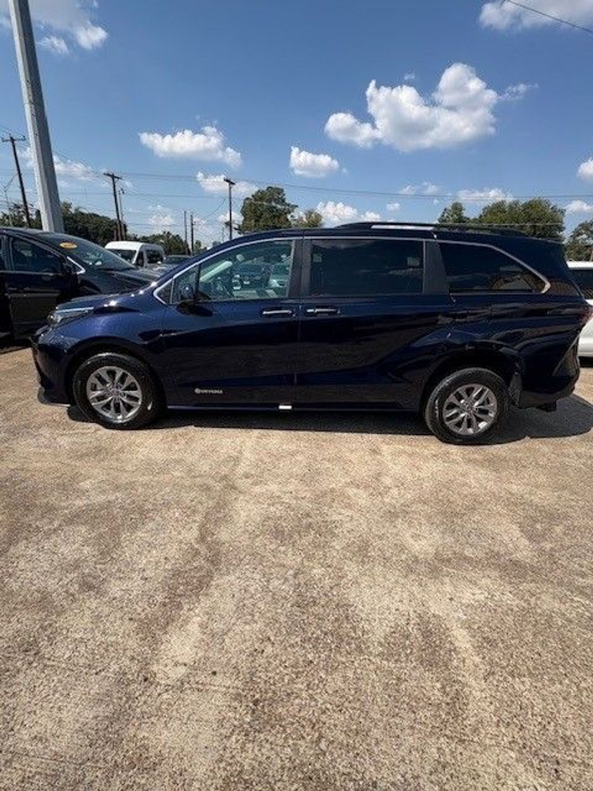 2024 TOYOTA SIENNA - Image 7