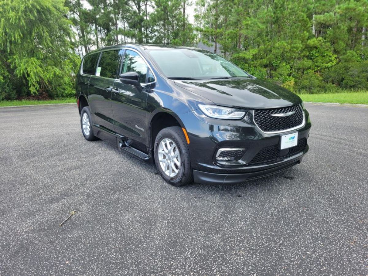 Black Chrysler Pacifica with Side Entry Automatic Fold Out ramp