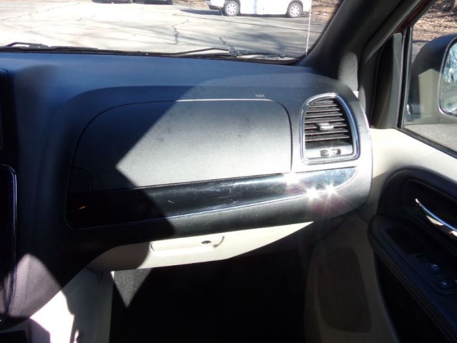 Red Dodge Grand Caravan image number 8