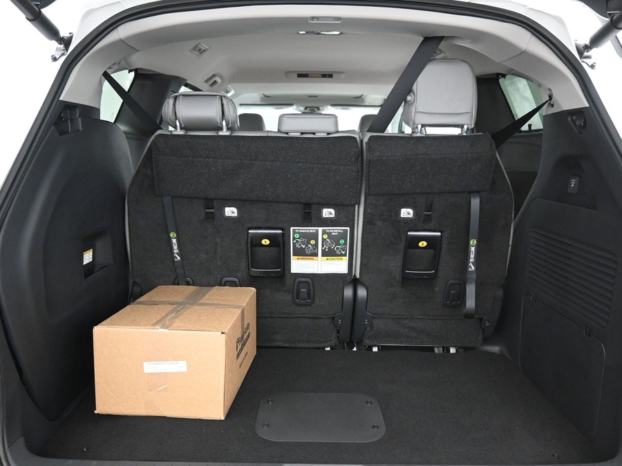 New 2026 Toyota Sienna Hybrid XLE Add - BraunAbility Side Entry Entry In Floor Automatic Ramp