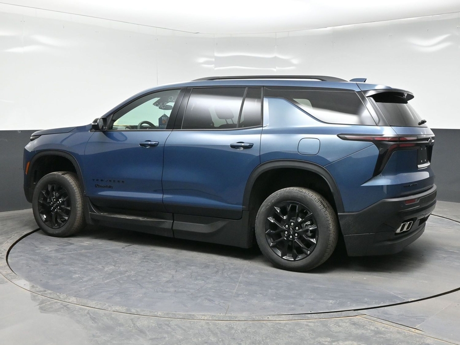 New 2025 Chevrolet Traverse 1LT Midnight - BraunAbility Side Entry Entry In Floor Automatic Ramp