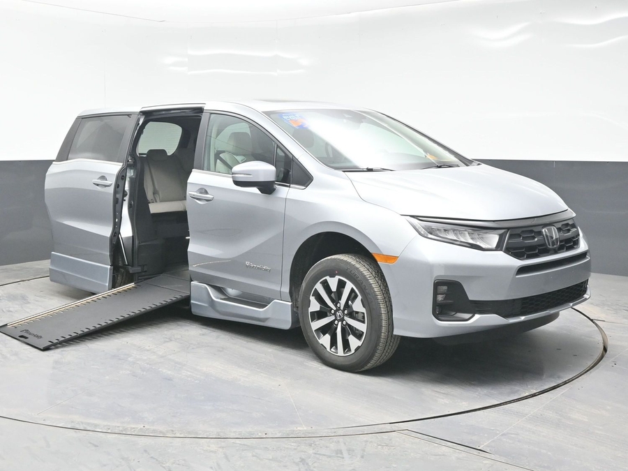 2026 Honda Odyssey EX-L's photo