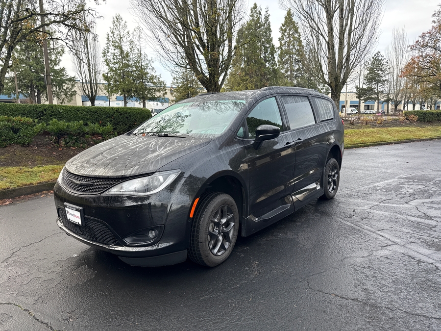 2020 Chrysler Pacifica Touring L Plus
