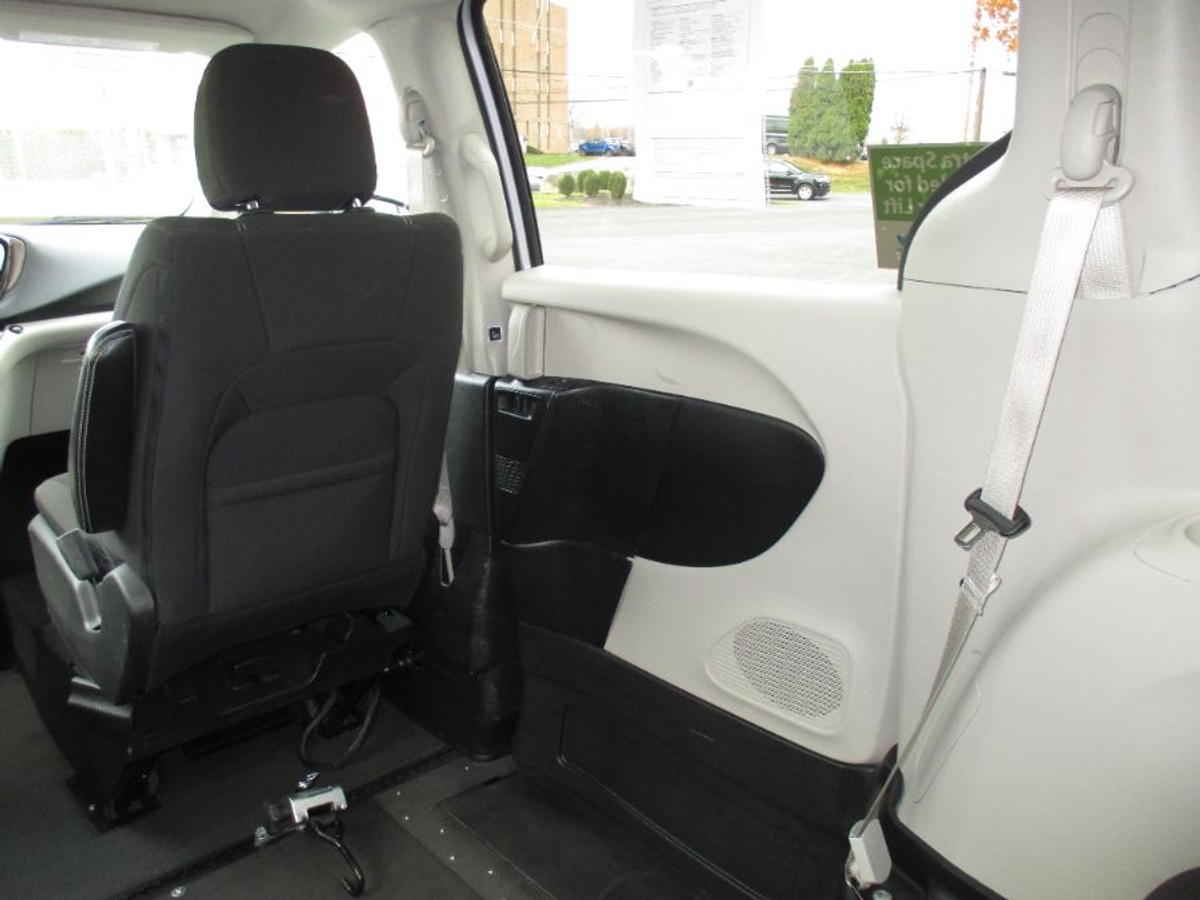 2022 CHRYSLER VOYAGER - Image 18