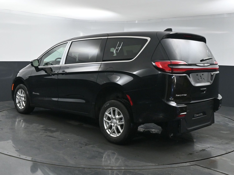 New 2025 Chrysler Pacifica Select Safety - BraunAbility Rear Entry Entry Fold Out Manual Ramp