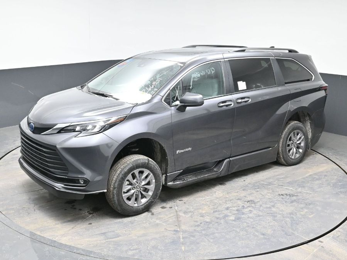 2025 TOYOTA SIENNA - Image 22