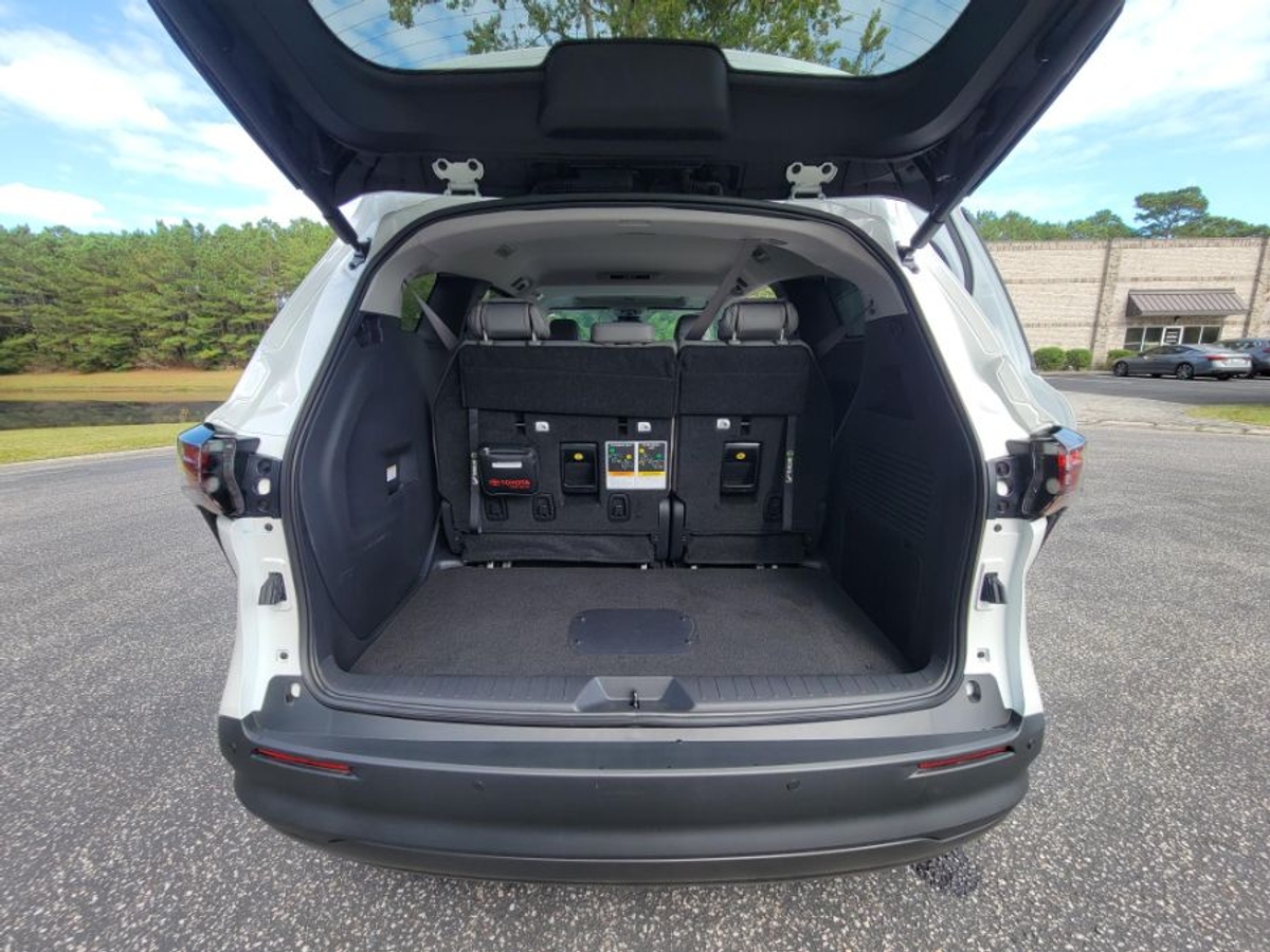 2025 TOYOTA SIENNA - Image 12