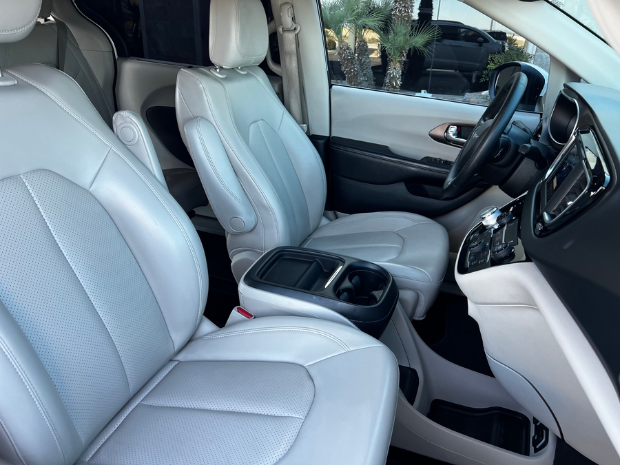 Used 2021 Chrysler Voyager LXi - BraunAbility Rear Entry Entry Fold Out Manual Ramp