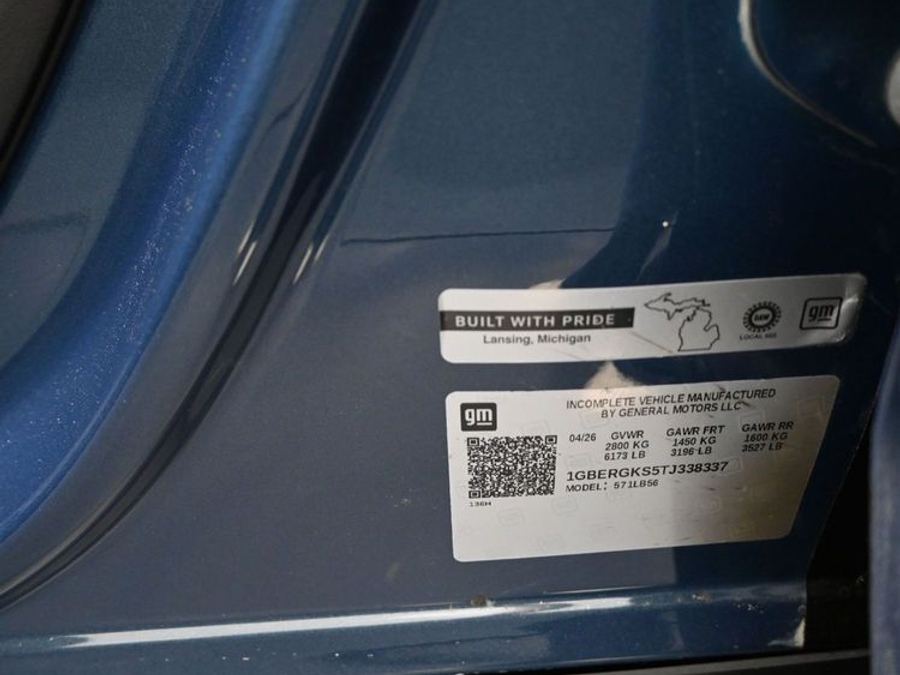 New 2026 Chevrolet Traverse 1LT Midnight - BraunAbility Side Entry Entry In Floor Automatic Ramp