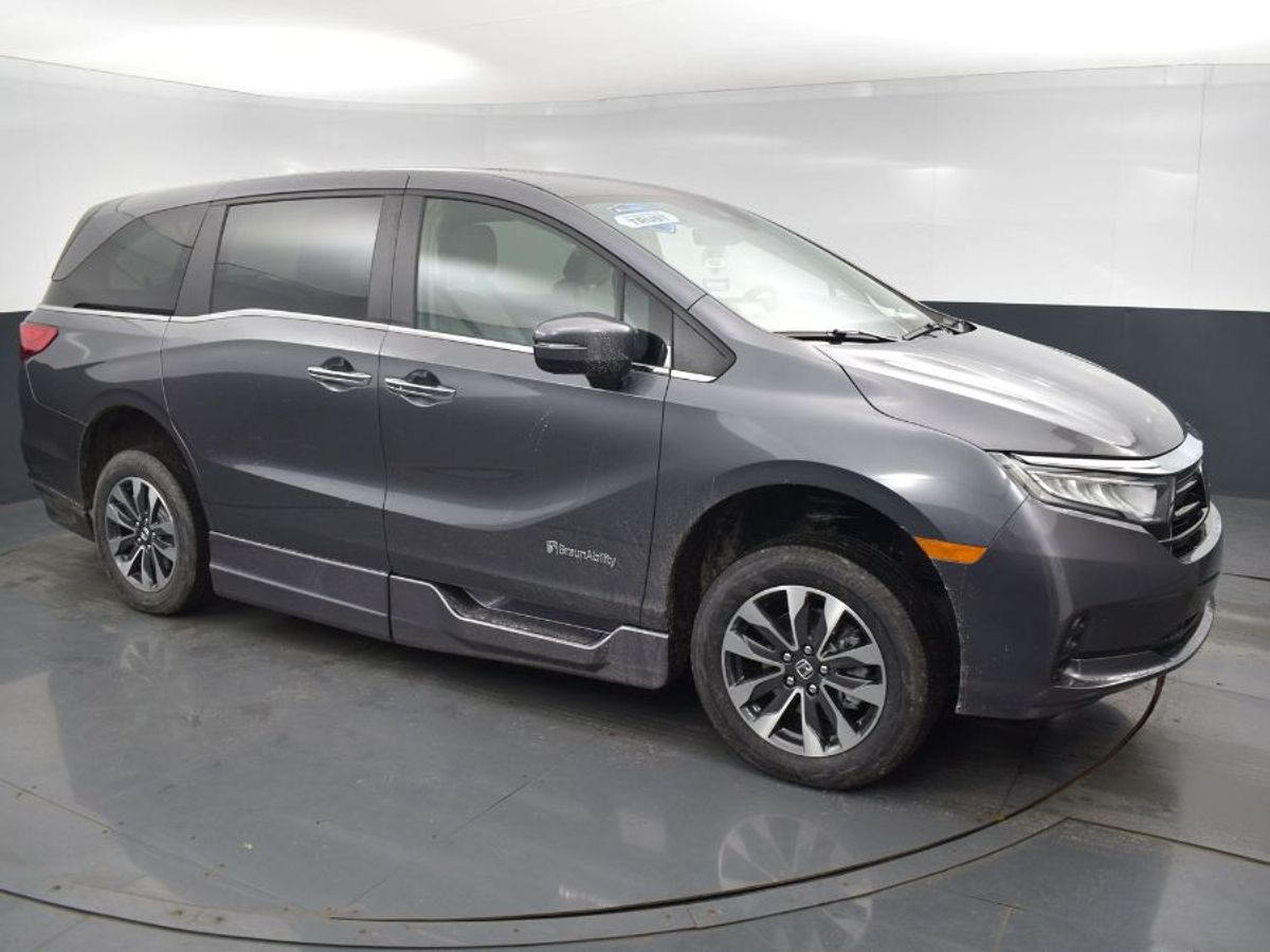 Grey Honda Odyssey image number 8