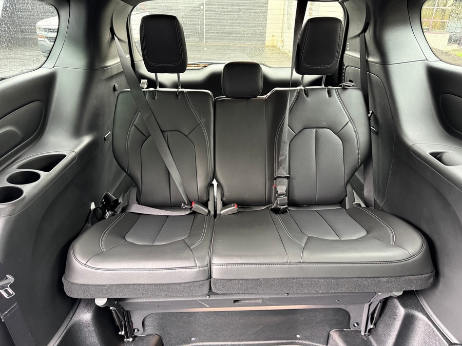 Used 2025 Chrysler Pacifica Select - BraunAbility Side Entry Entry In Floor Automatic Ramp