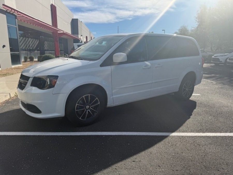 Used 2016 Dodge Grand Caravan SE Plus - International Mobility Rear Entry Entry Fold Out Manual Ramp